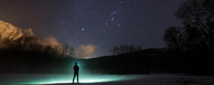 Tema 16 – Relația distanță–luminozitate Tema 16 – Relația distanță–luminozitate