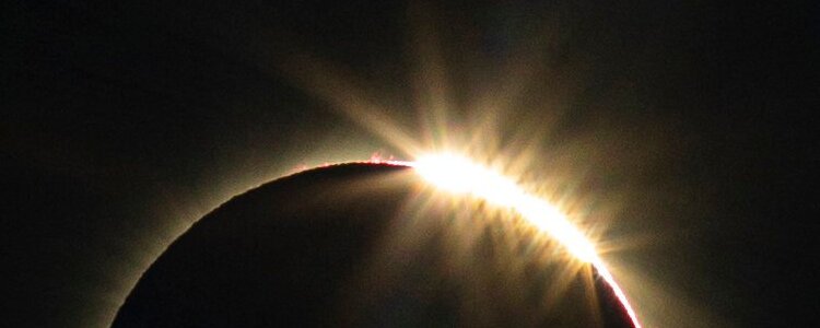 Eclipsa totală de Soare – 14 decembrie 2020 Eclipsa totală de Soare – 14 decembrie 2020